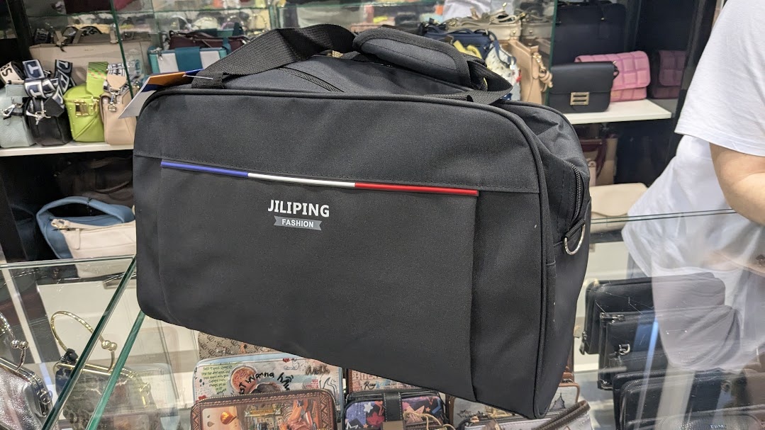 Сумка для ручной клади. Теперь наша. Фото автора