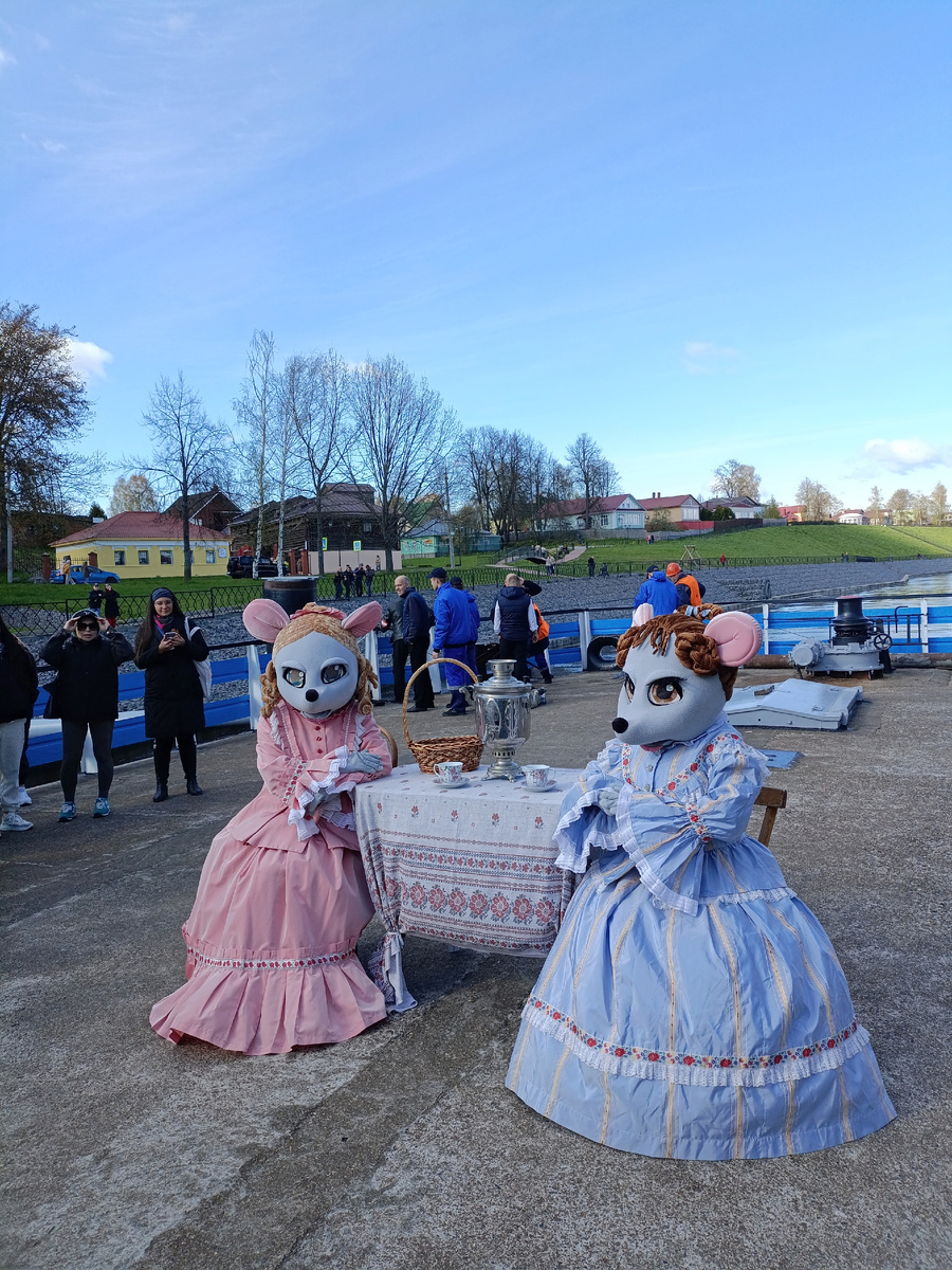 "У самовара, я и моя мыша"