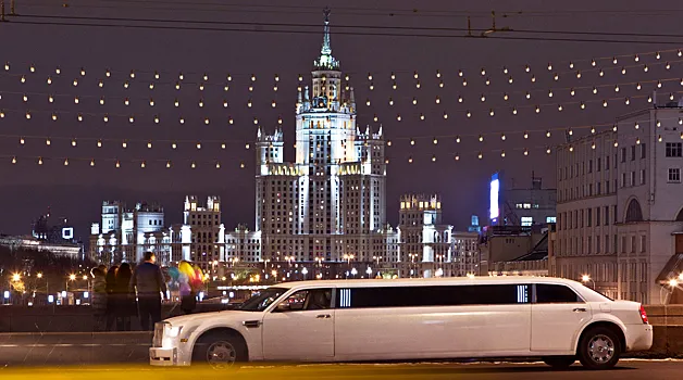Источник: https://auto.rambler.ru/navigator/47683428-v-rossii-rezko-vyros-spros-na-arendu-limuzinov/?from=RCM-122C&block_click=rec_50