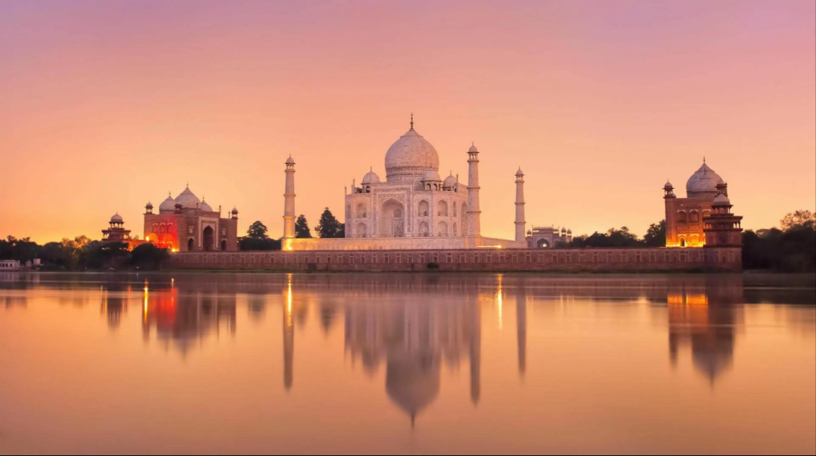 Иллюстративный материал заимствован из общедоступных ресурсов интернета, не содержащих указаний на авторов этих материалов и каких-либо ограничений для их заимствования