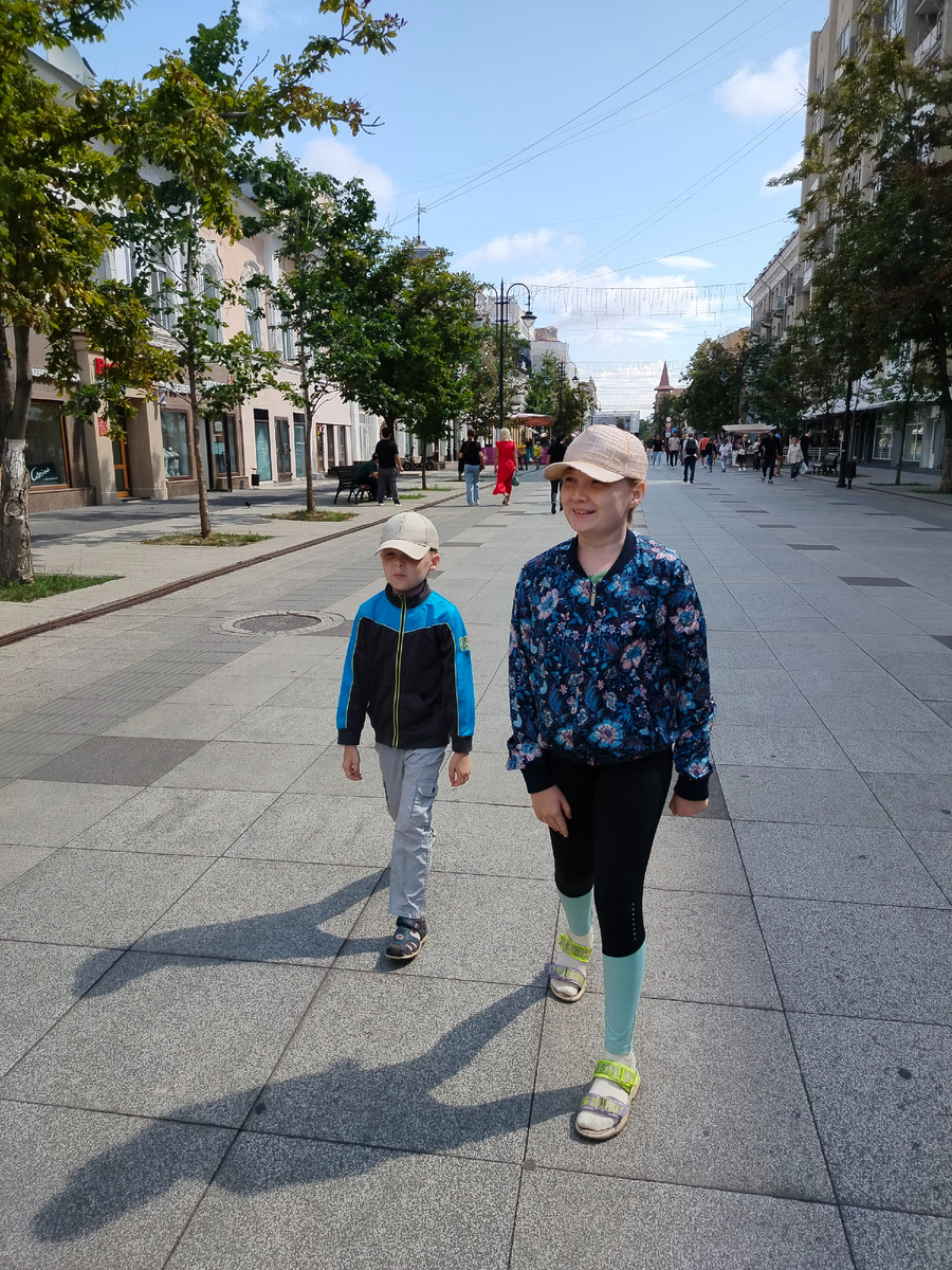 Редкая прогулка при хорошей погоде без дождя, но холодно и ветрено 