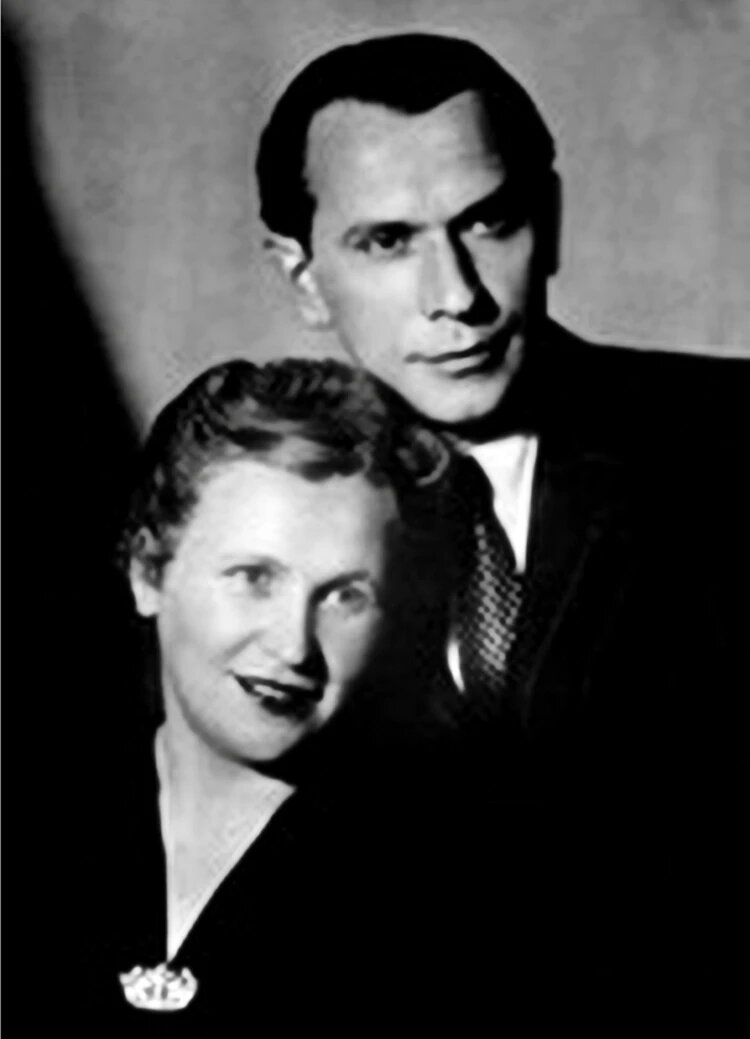 Подпись: Майор Анна Камаева была консультантом сериала "Семнадцать мгновений весны". Вместе с мужем, полковником Михаилом Филоненко, она много лет провела на нелегальном положении в Латинской Америке, родила там сына и дочь