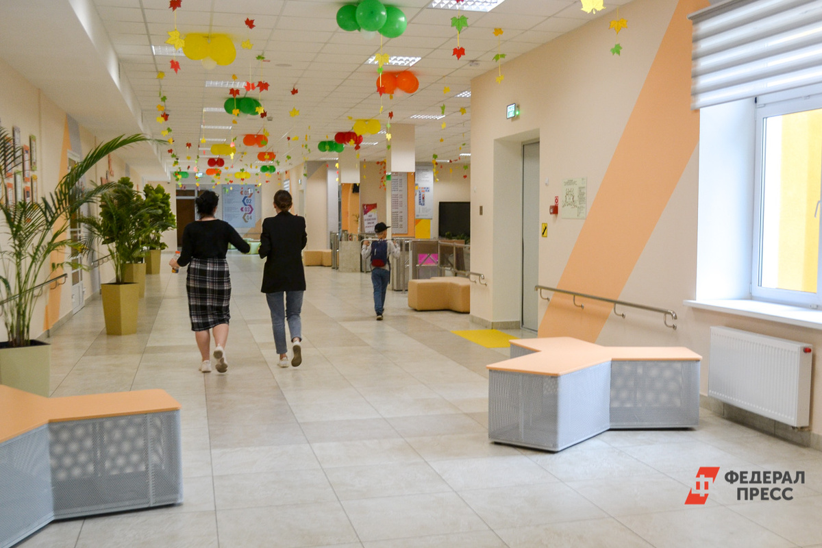 На укрепление инфраструктуры безопасности в школах и детских садах Псковского района в этом сезоне выделено более 3 млн рублей.  Фото: Фото: ФедералПресс / Елена Аталыкова