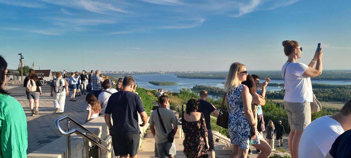 фото автора   виды со смотроовой площадки на Волгу