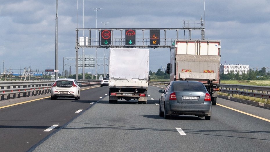    Скоростная автомобильная дорога М-11 "Нева". Автор фото: Тихонов Михаил/ДП