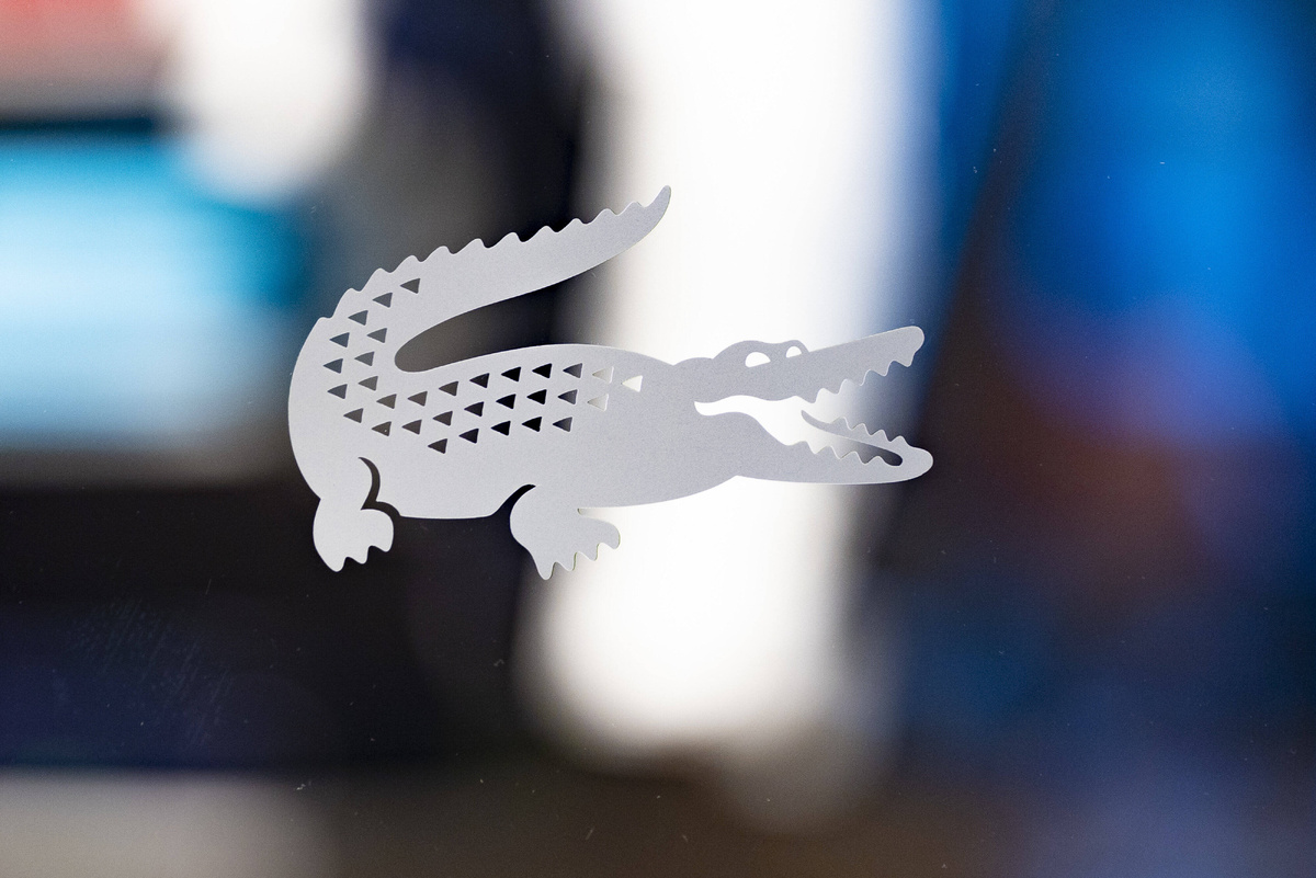     Один из самых знаменитых крокодилов в мире: почему у бренда Lacoste именно такое «лицо»