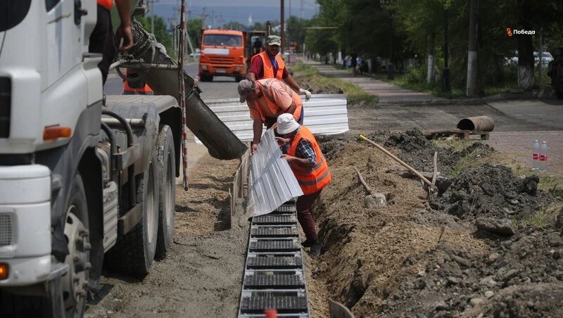    Ливнёвки и тротуары обновляют в Предгорном округе  Фото: ИА «Победа26»