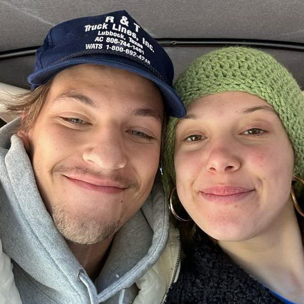     Милли Бобби Браун стала мамой