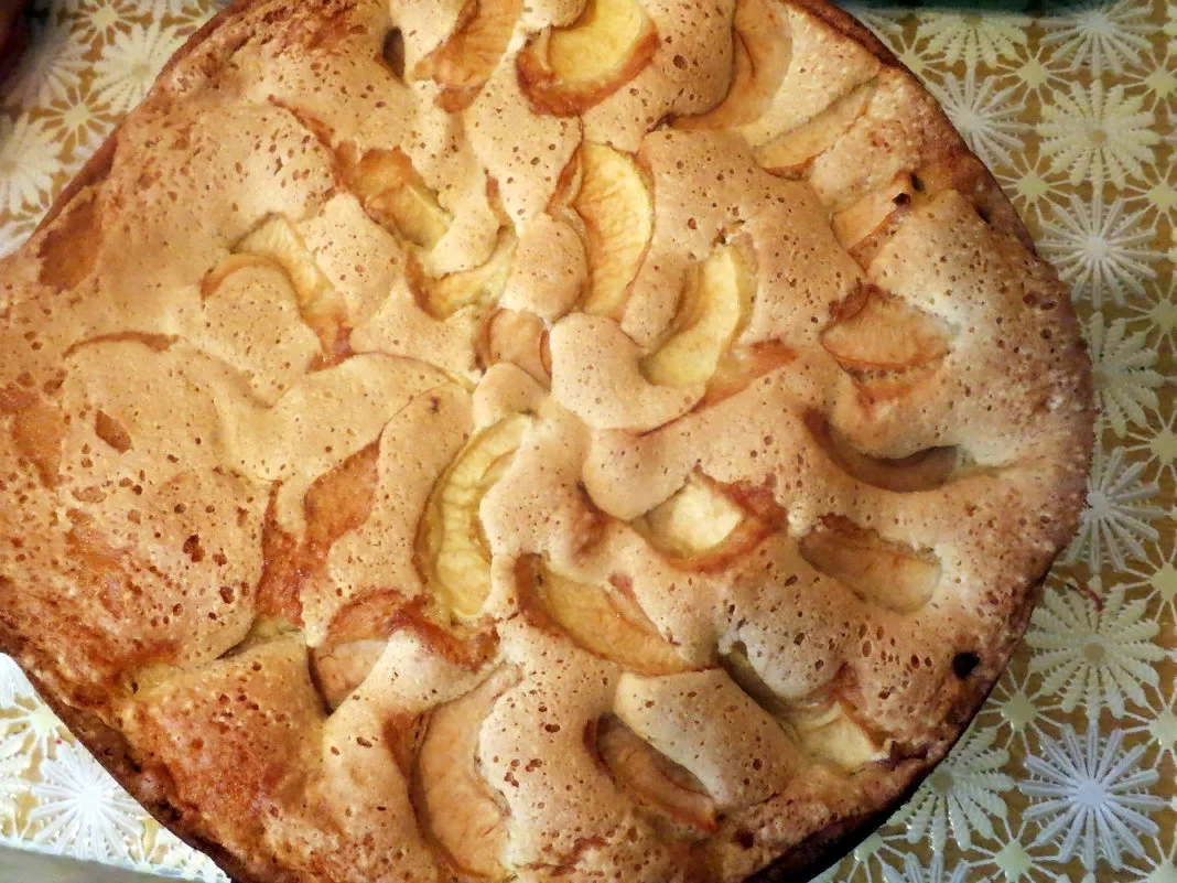 Бабушкин пирог с яблоками. Источник: Яндекс картинки.