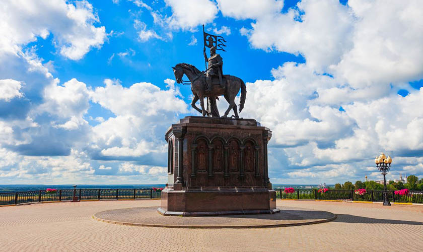 Памятник князю Владимиру (Andrey X. / Canva)