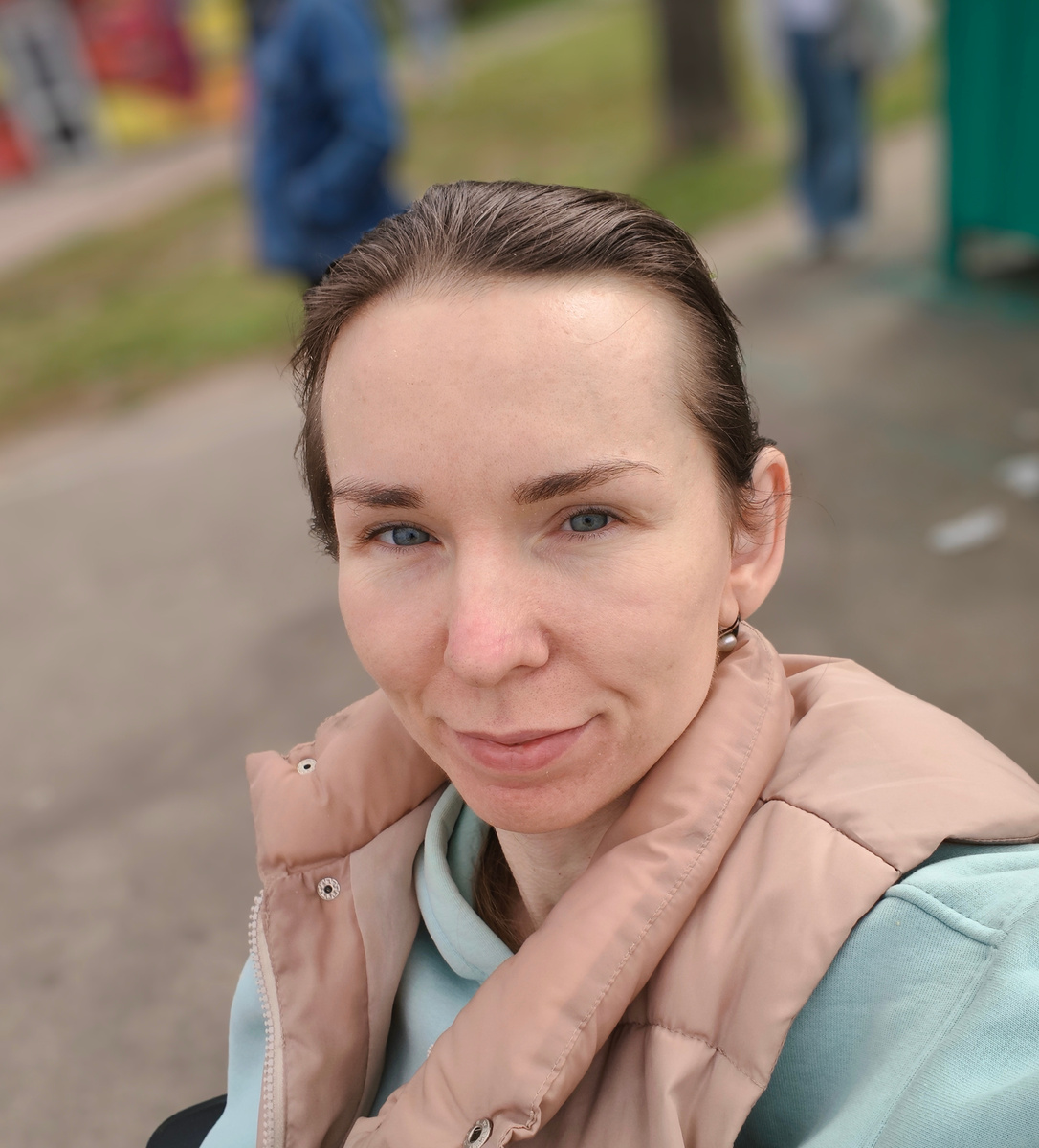 На остановке