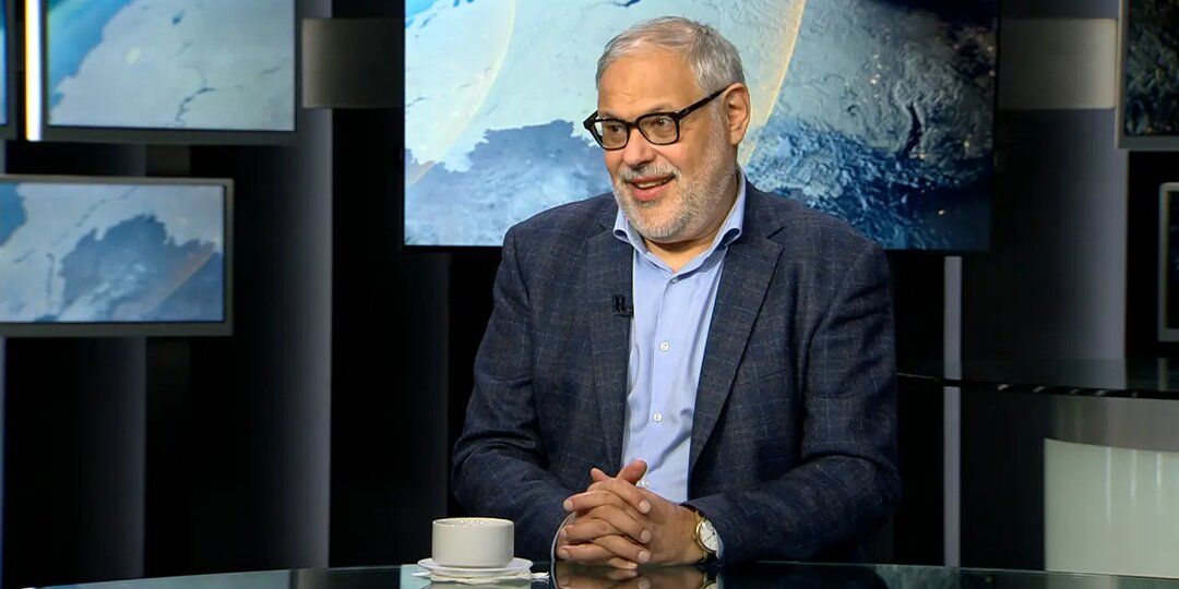Хазин анекдотом отреагировал на данные Росстата о средней зарплате в России: "Приходит дедушка к доктору"