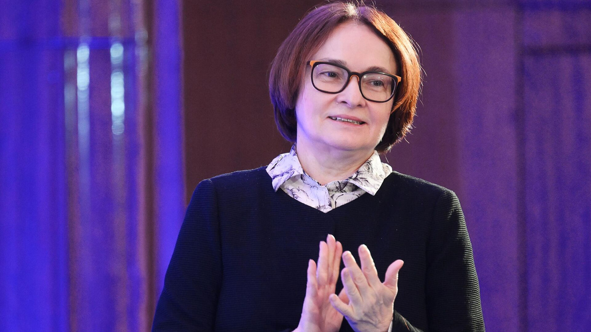 Тихая игра Центробанка с нашими сбережениями: девальвация вместо заморозки