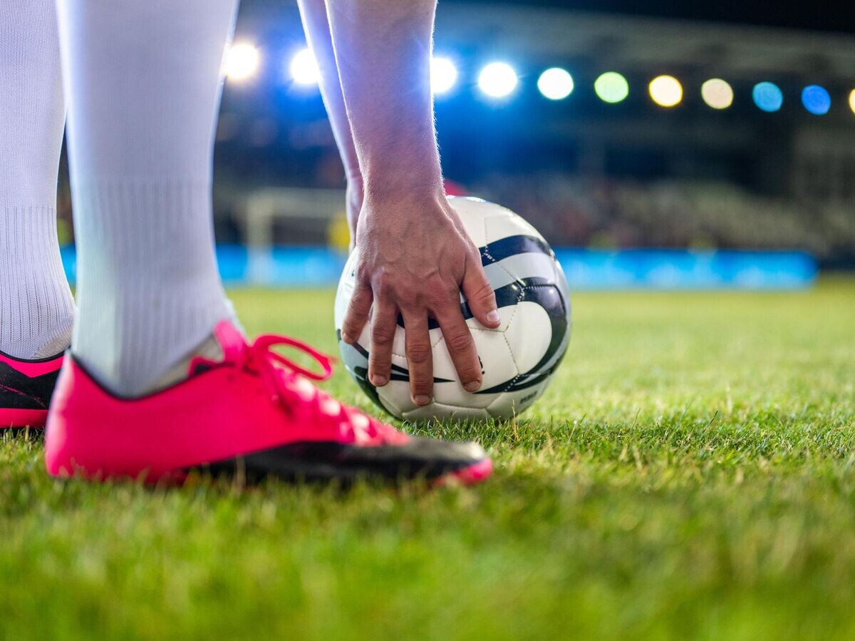    Футболист© iStock.com / vm