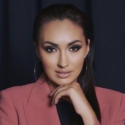    — Мы обращались в МВД с заявлениями о мошенничестве, к депутатам Госдумы, к чиновникам и даже к президенту России Владимиру Путину, — поделилась она с «Реальным временем» опытом борьбы с бизнесом, выстроенном, как указывается в решениях ряда судов, на «злоупотреблении правом с целью получения страхового возмещения в денежной форме в нарушение положений Закона № 40-ФЗ» — «Об обязательном страховании гражданской ответственности владельцев транспортных средств». — Но наши обращения переадресовали в комитет по финансовому рынку, Минфин, Банк России, РСА, Минюст, словом, куда угодно, и никто не изъявил желания реально решать проблему.