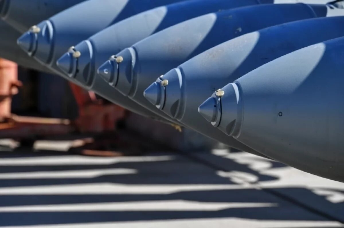    Фугасные бомбы.