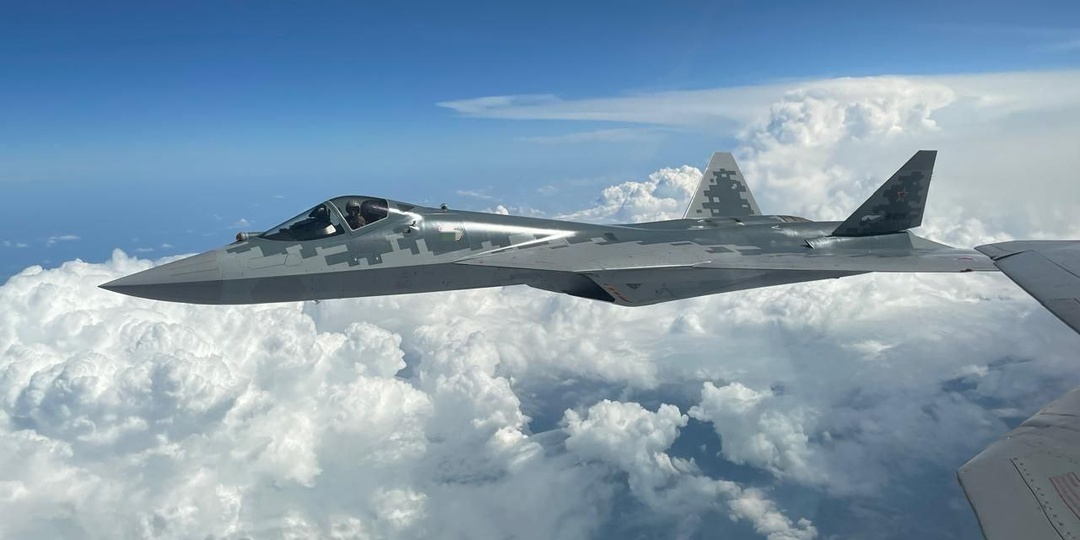 В России сформирован первый строевой полк из Су-57 и Су-35С