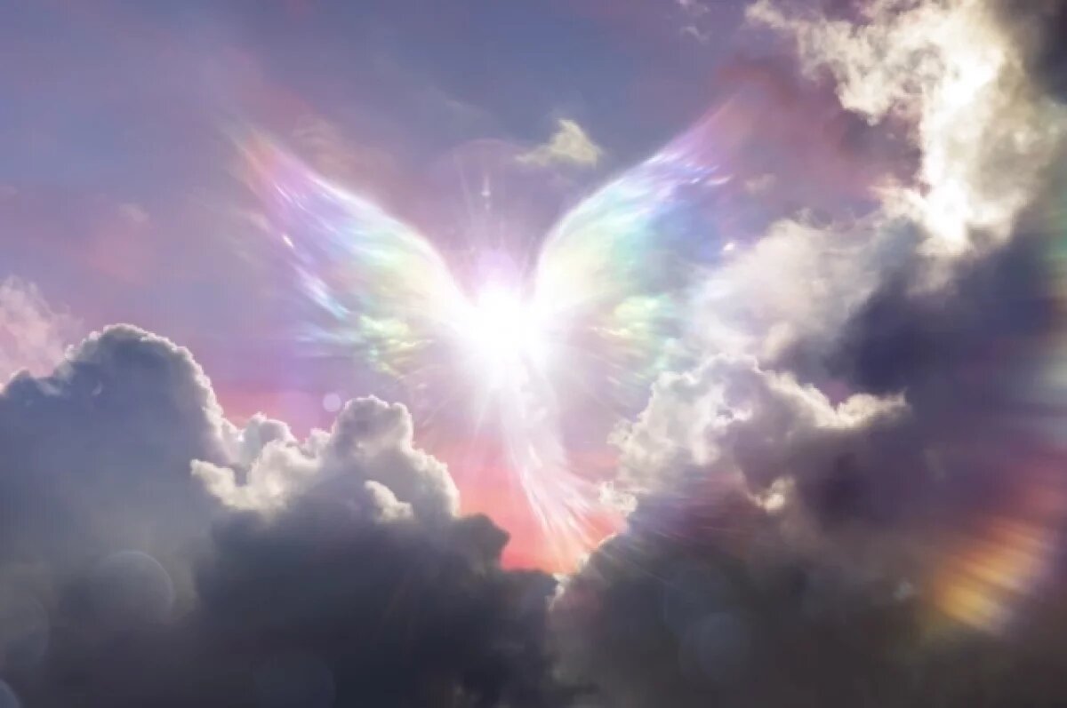    Учёные заметили ещё одну интригующую особенность: во время околосмертных переживаний умирающий может увидеть других людей, о смерти которых он до этого не знал.