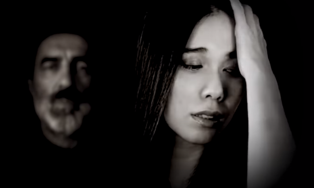 И песня и клип - настоящее искусство. Фото Яндекс.Картинки. 