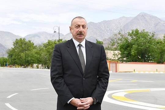    Ильхам Алиев: Азербайджан хочет мира, но должен быть готов к войне