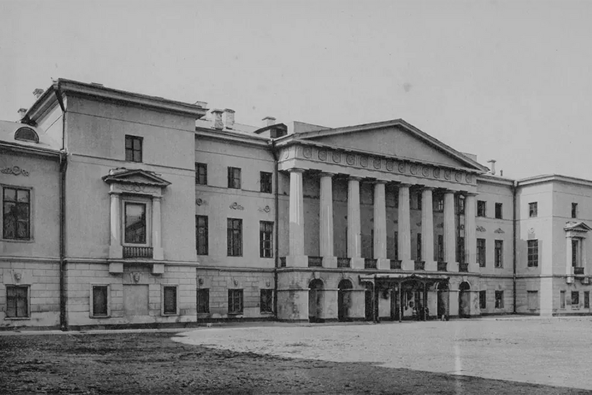 «Английский клуб» (сейчас«Государственный центральный музей современной истории России»), 1900-1904
© pastvu.com