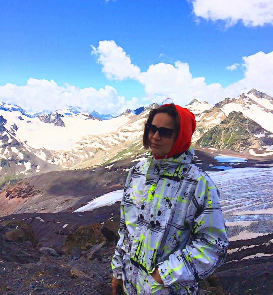 Чегет, июнь