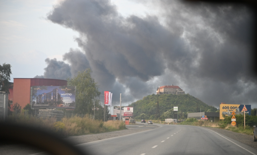 Клубы дыма в Мукачево. Из открытых источников. 