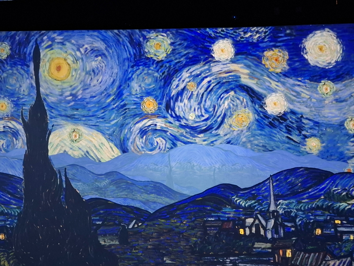 На выставку в субботу ходили. Напишу потом поподробнее 