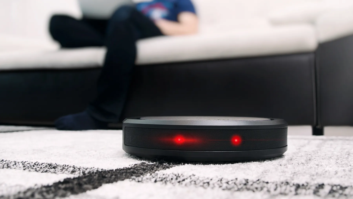 Робот-пылесос с инфракрасными датчиками. Источник: shutterstock.com