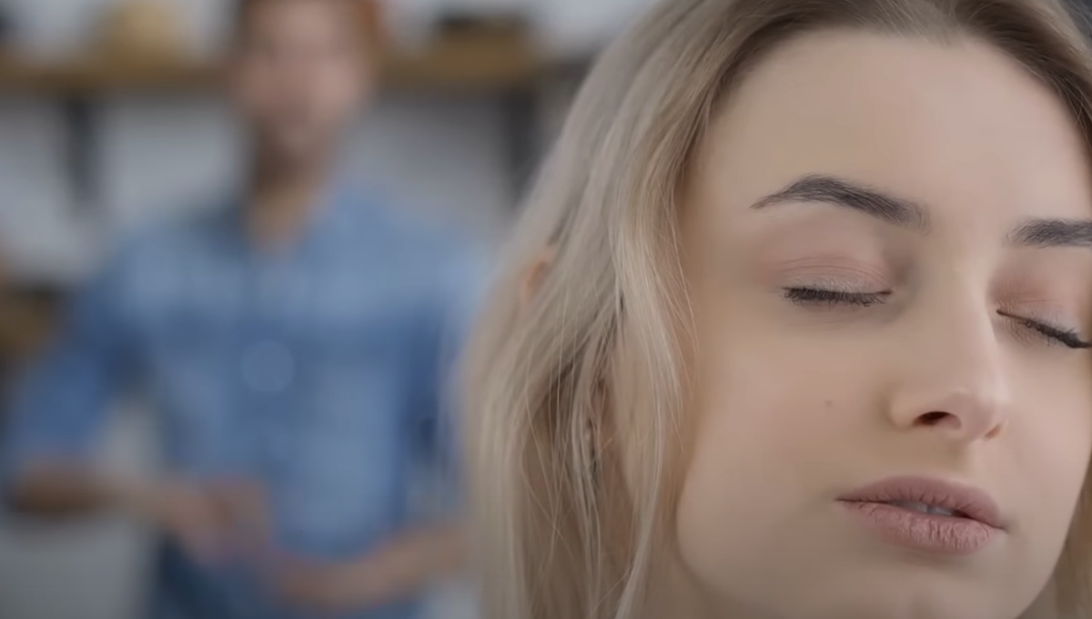 Почему бывшие возвращаются, когда вы начинаете двигаться дальше