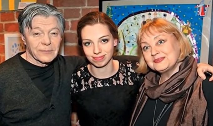 Александр с дочерью Татьяной и Еленой Шаниной. Д/ф «Александр Збруев. Три истории любви», Первый канал