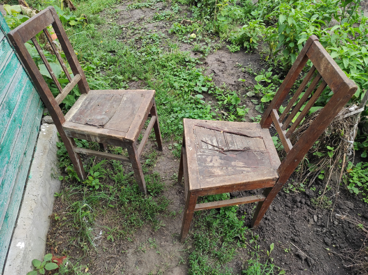 Пара неплохих стульев