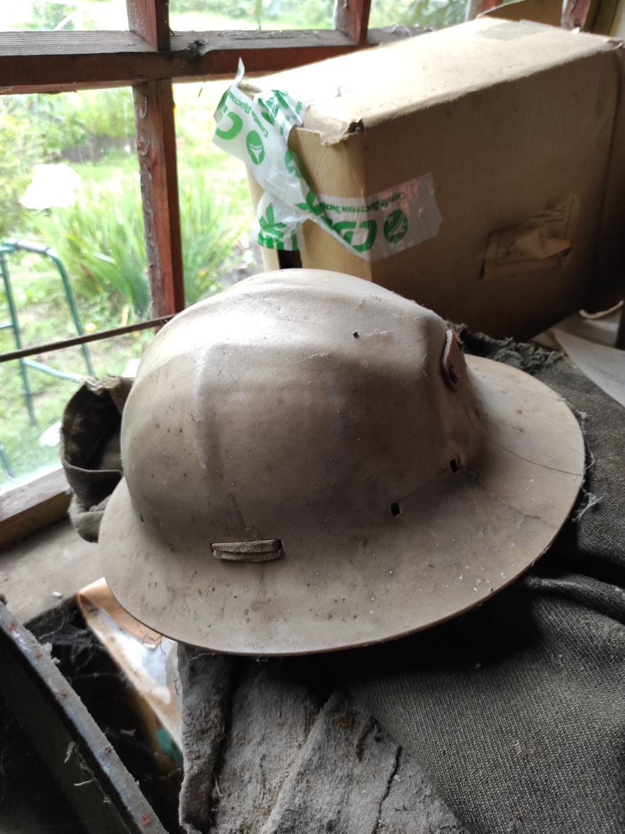 Необычный головной убор