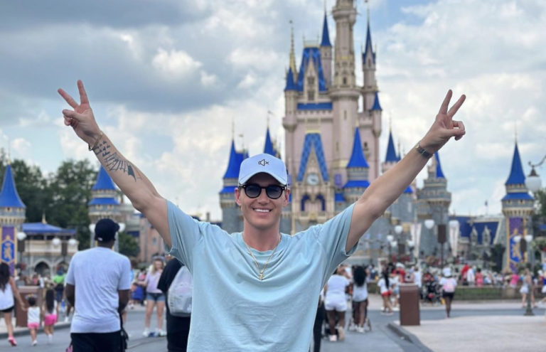    Фото: @mr.alexsparrow Марта Леви