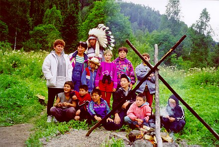 После обряда трубки. Кордон Кокши, Горный Алтай. Фото из архива Евгения Д. Веселовского