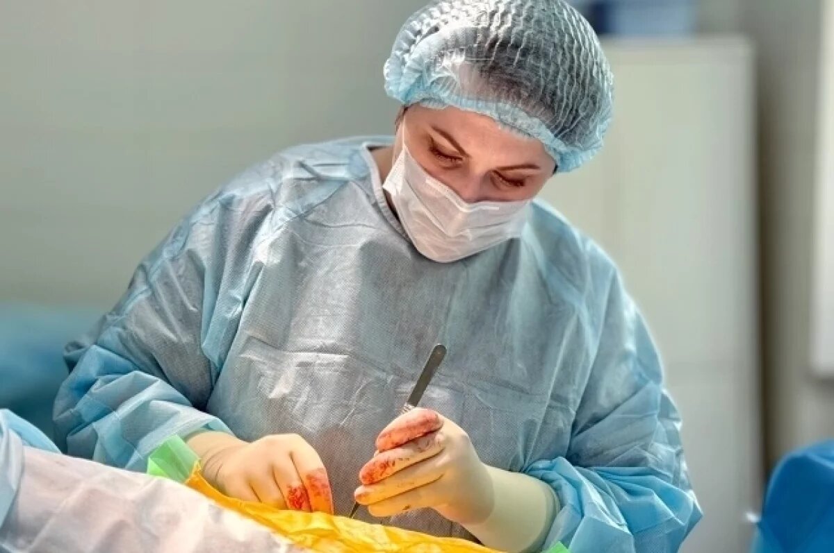    Крупный осколок достали врачи в Ижевске из ноги раненого участника СВО