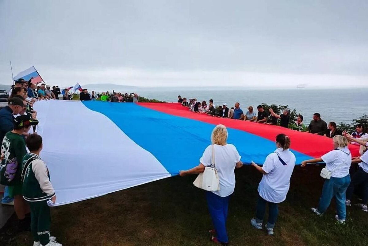 День государственного флага Российской Федерации во Владивостоке
© Photo : Администрация Владивостока