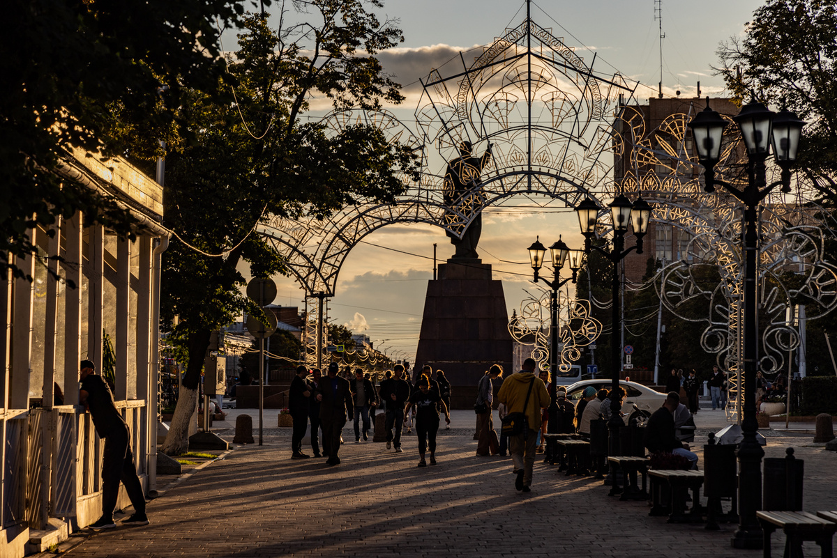 Вид с пешеходной Почтовой улицы