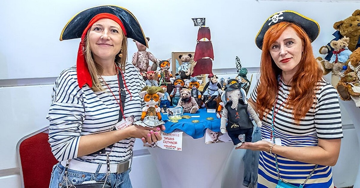 Художники из Новосибирска порадовали идеолога бала своим мастерством