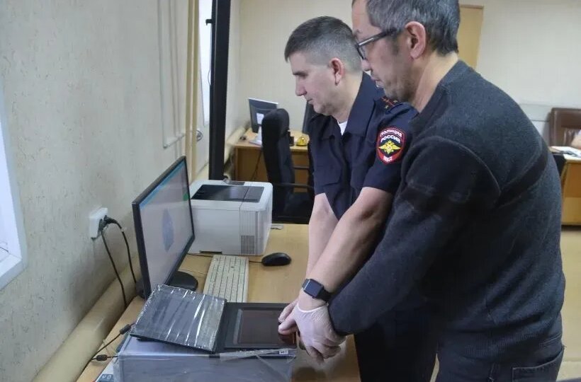 Схему фиктивной регистрации 1,5 тыс. мигрантов раскрыли в Петербурге