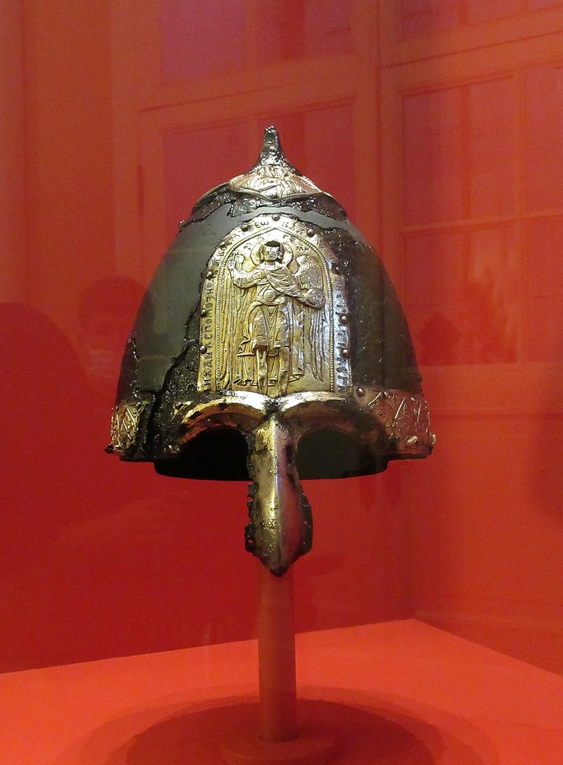 Шлем Ярослава Всеволодовича (после научной реставрации 2021 года) (ru.wikipedia.org)