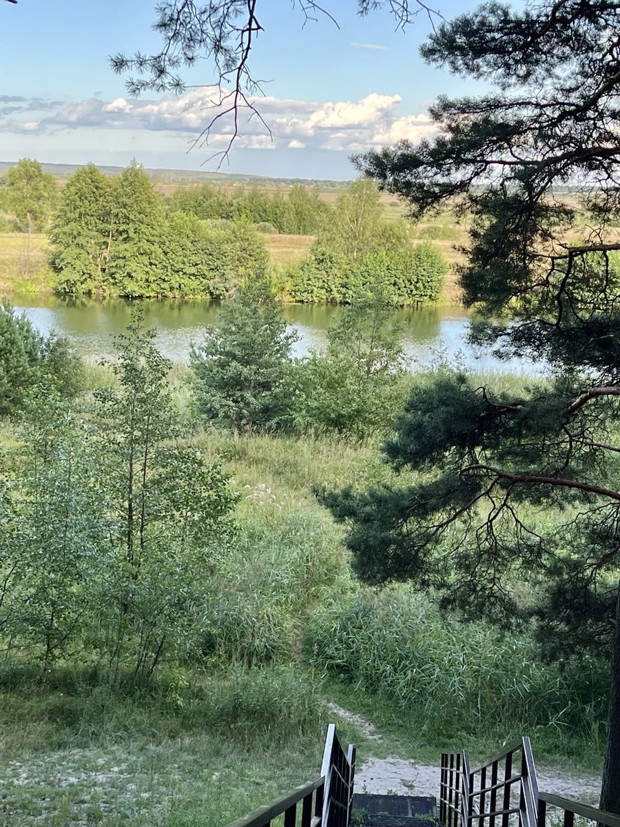 Вид на реку Мокша, на которой расположен санаторий. Погода была холодная, так что искупаться не удалось. 