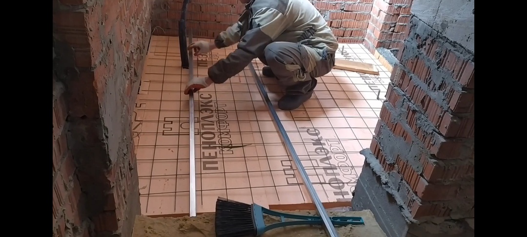 Изготовление полов (стяжки) по грунту своими руками.