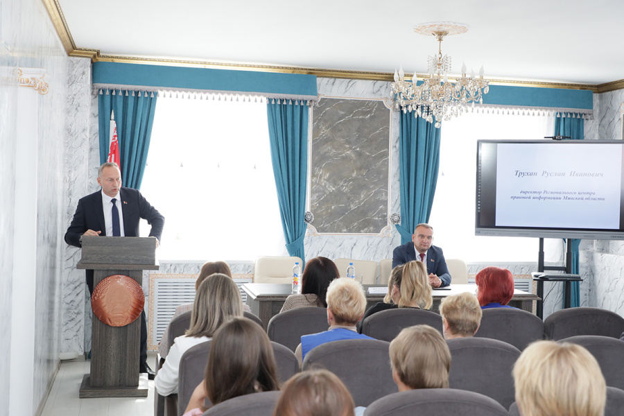     В Копыльском филиале "Слуцкий сыродельный комбинат" прошел Единый день информирования