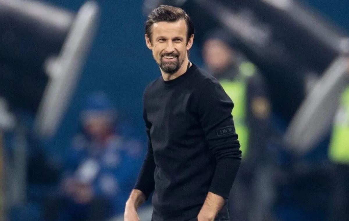 Сергей Семак балансирует на должности главного тренера «Зените» - как его команда на старте сезона