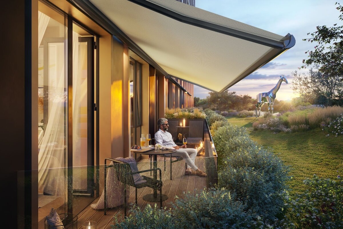 Патио может стать местом для приятных ритуалов: утром здесь можно уединиться с чашкой кофе, чтобы настроиться на новый день, а по вечерам — любоваться закатами вместе с любимым человеком