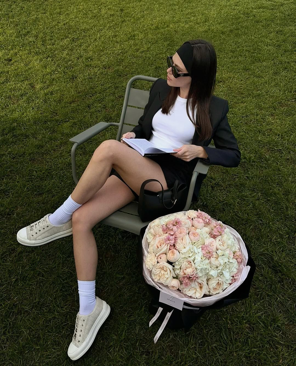 Цвета Цветов: Психология Черного. Эстетика PĆELA в каждом кадре | больше наших работ и заказ на сайте: pcela-flower.ru