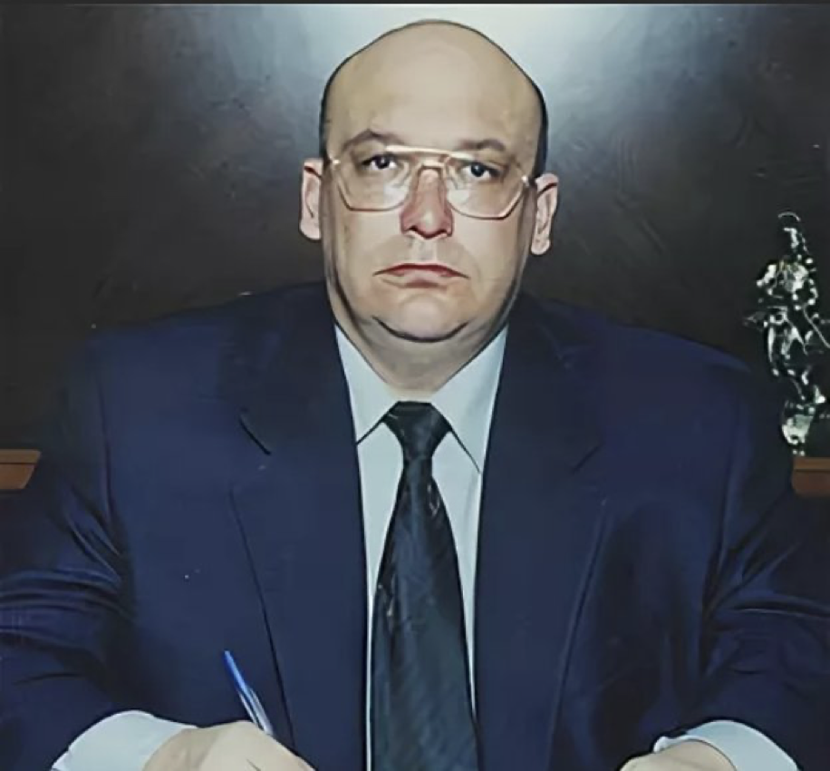 Лужков Михаил Юрьевич