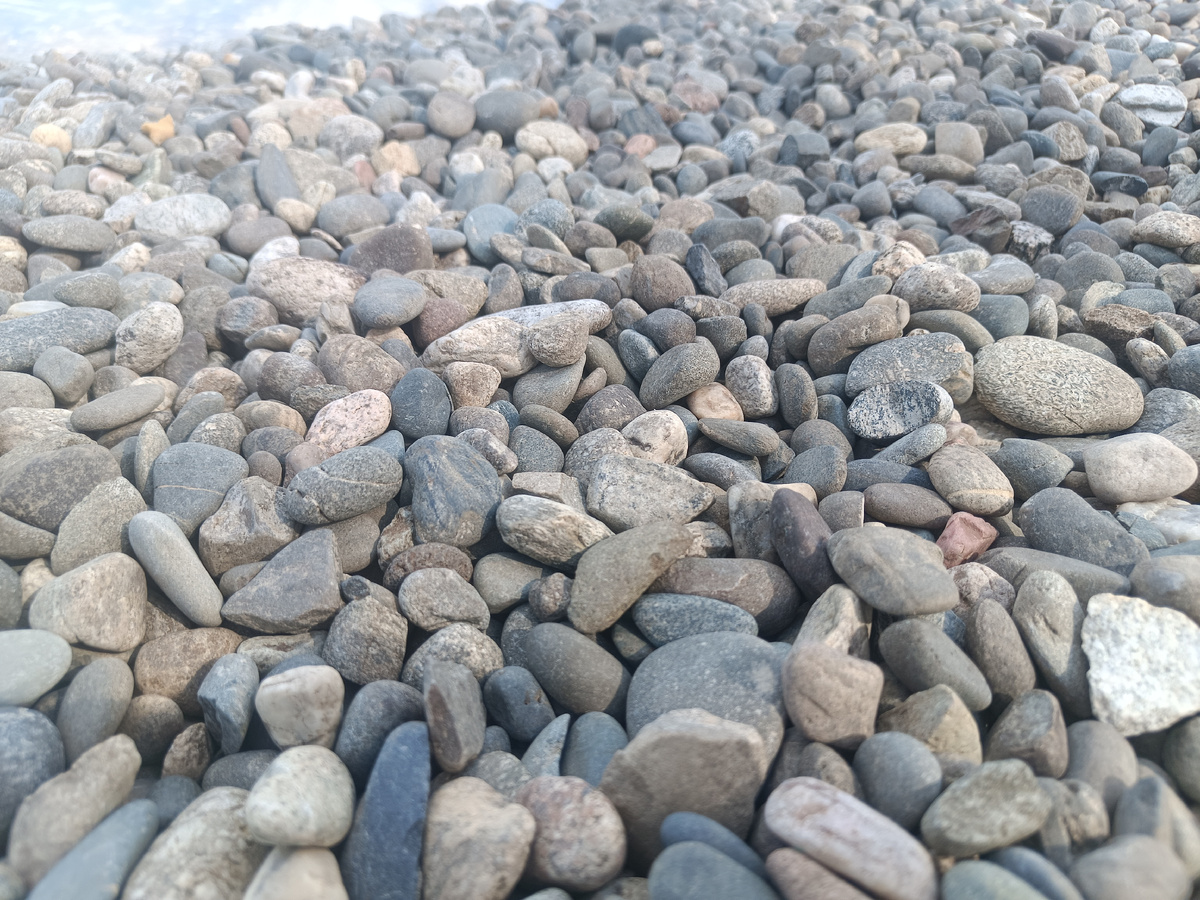 Просто камни