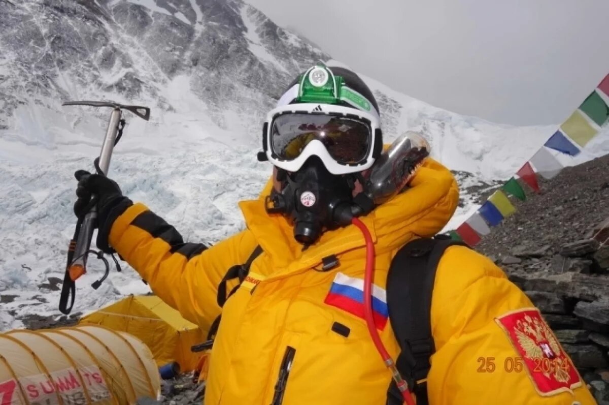    Владислав Лачкарёв из Иркутска стал вторым в мире человеком, побывавшем на семи высочайших вершинах всех континентов, семи самых высоких вулканах и двух полюсах.